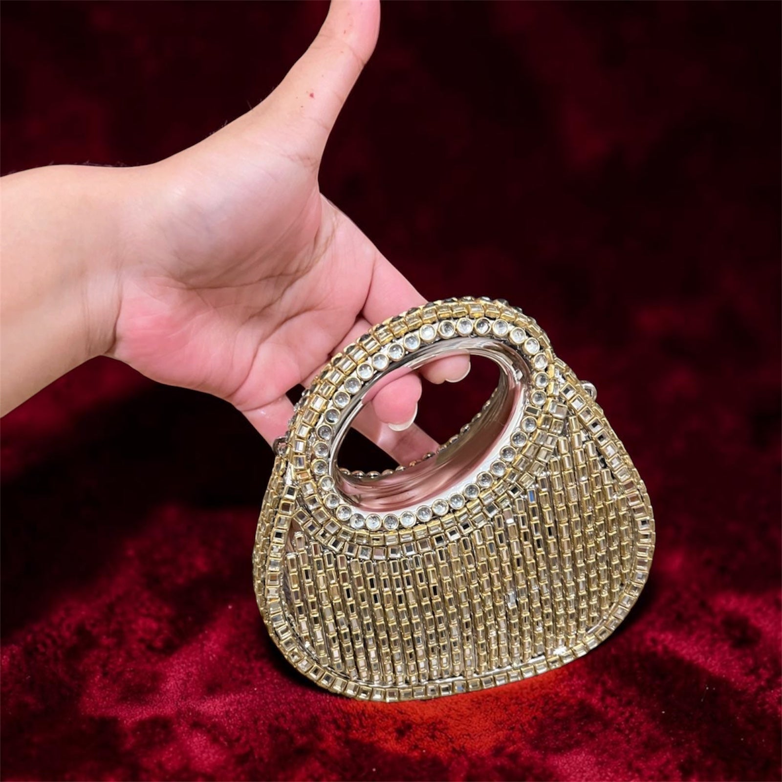 The Sabrina clutch