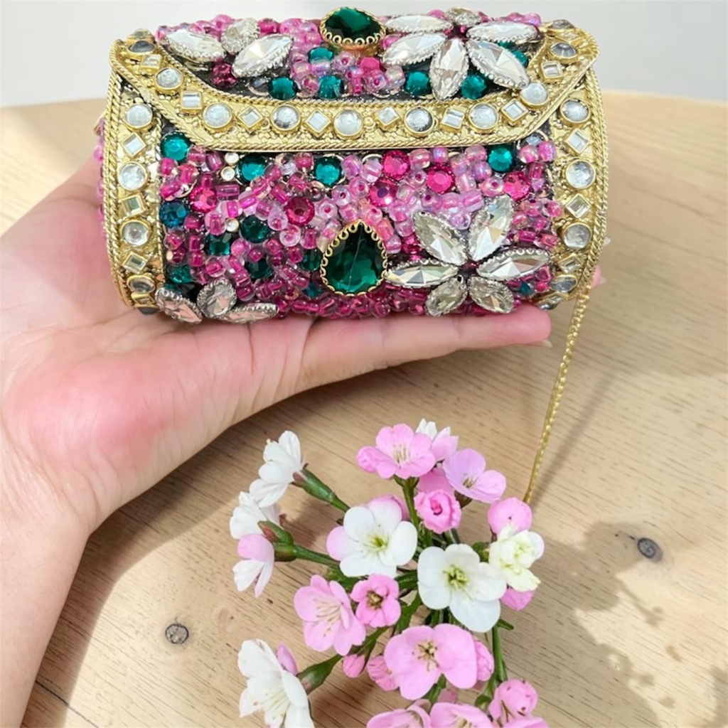 The Leena clutch
